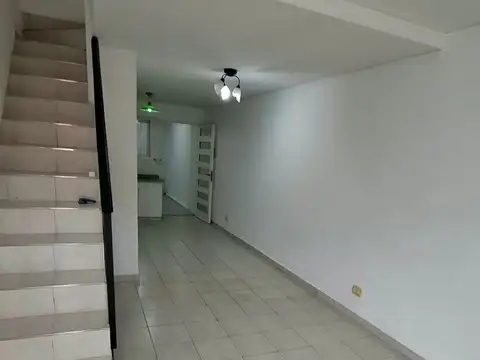 Depto Tipo Casa en Venta en Isidro Casanova, USD 55.000