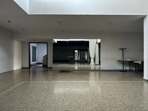 Local en Alquiler en Villa del Parque, $ 3.000.000