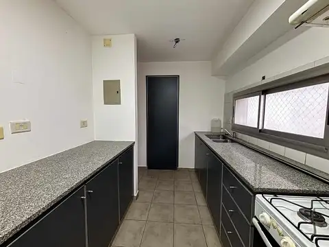 DUPLEX 2 DORMITORIOS CON COCHERA EN VENTA LA PLATA
