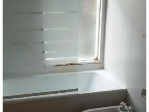 MUY LINDO 2 amb con balcón  edificio con piscina, sum, gym, plaza seca, seguridad 24hs