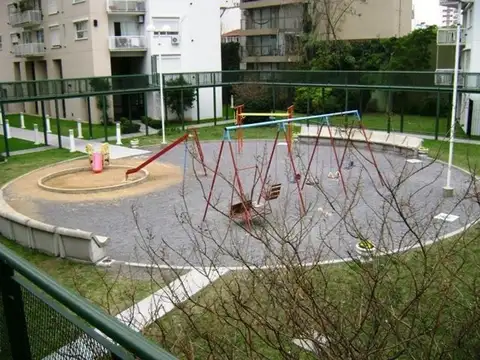 MUY LINDO 2 amb con balcón  edificio con piscina, sum, gym, plaza seca, seguridad 24hs