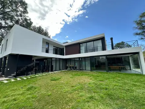 los robles 5900