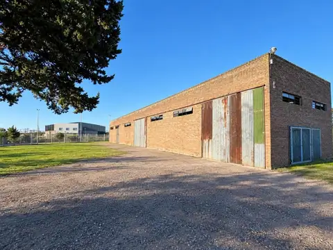Predio/Obrador con galpón de 400 m²-Los Hornos