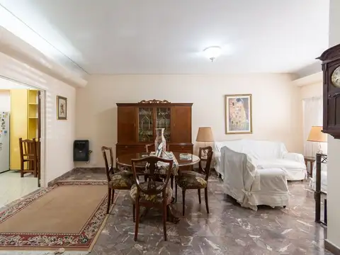 Casa 5 ambientes con 2 baños