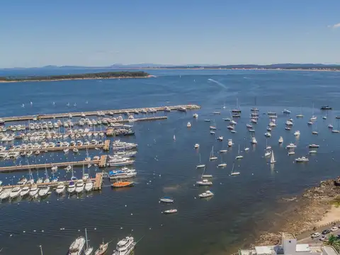 Peninsula 100