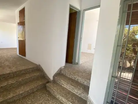 Depto Tipo Casa en Venta en Talleres Oeste, USD 68.000