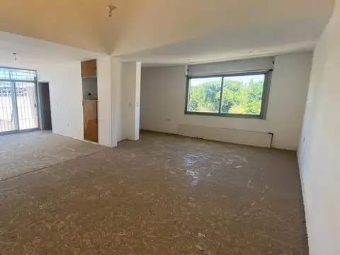 SE VENDE CASA 4 DORMITORIOS EN Bº TALLERES OESTE