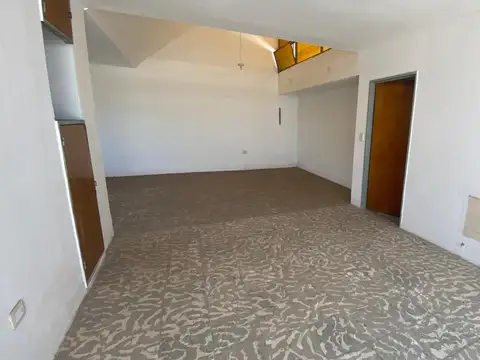 Depto Tipo Casa en Venta de 4 dormitorios