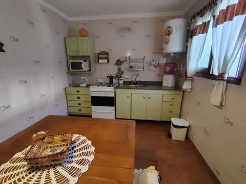 Casa 5 ambientes con 3 baños