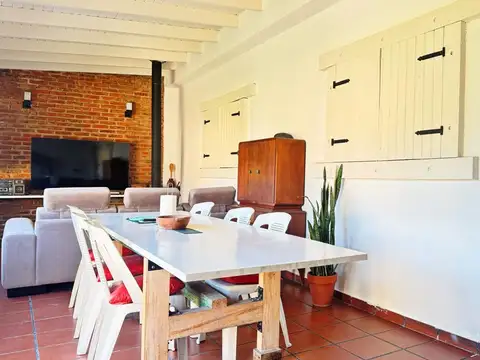 CASA EN VENTA ENSENADA 3 DORMITORIOS