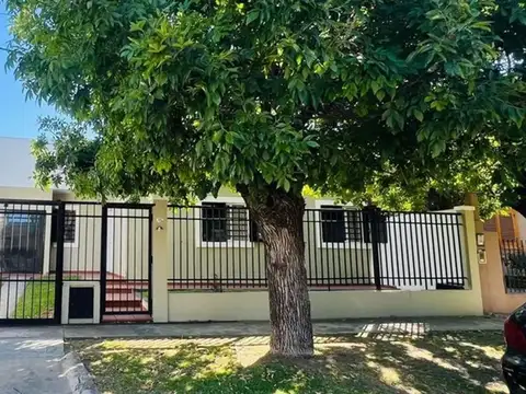 CASA EN VENTA ENSENADA 3 DORMITORIOS