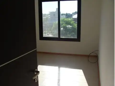 Departamento en Alquiler en Campana, $ 650.000