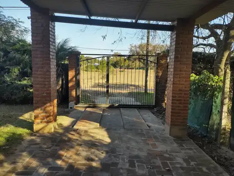 Casa en Venta con 2 cocheras