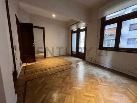 Arroyo 800, Piso 3