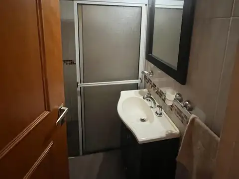 REMAX ALQUILA DEPARTAMENTO