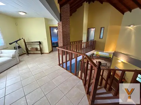 Casa 5 ambientes con 2 baños