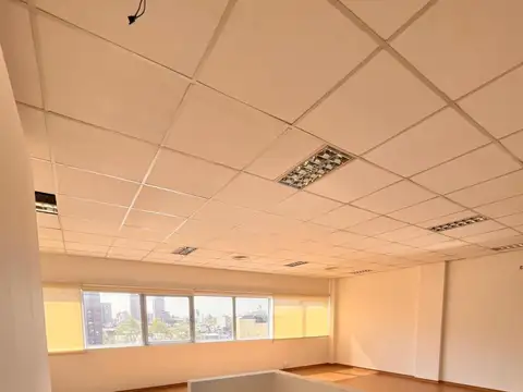 12 de octubre 100, Piso 6