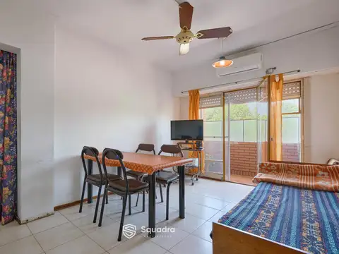 VENTA: Departamento de 2 dormitorios con terraza de uso exclusivo. España y Hospitales, Rosario.