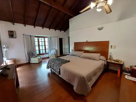 Chalet  Parque Leloir - NUEVO VALOR- APTA CRËDITO