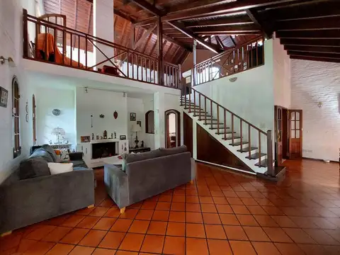 Casa 4 ambientes con 4 baños