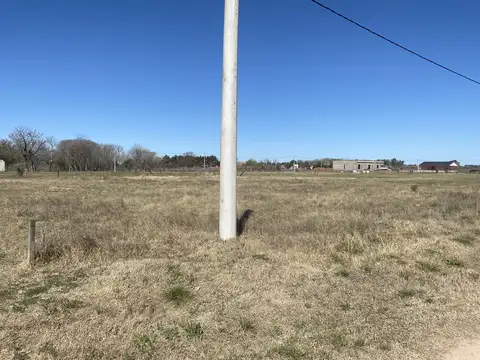 Terrenos en venta en La Luisa desde 1 Has , 2,5 ha , 2,6 has y 6 has ideal para Chacras o Loteo sobre Calle de Principal Acceso