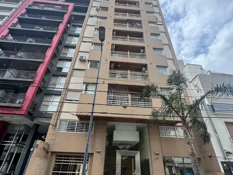 Antonio Sáenz 100, Piso EP