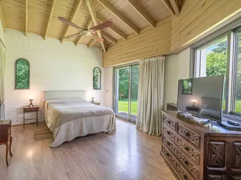 Casa 5 ambientes con 6 baños