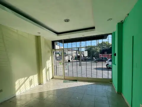 Local en Alquiler en Munro, $ 800.000