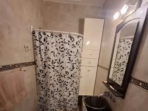 PH de cuatro ambientes en venta en San Justo