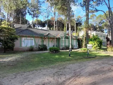 PENELOPE 475 TRES DORMITORIOS CON COCHERA PINAMAR NORTE