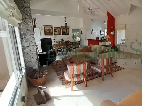 Casa en Alquiler Temporal en Pinamar, USD 2.000