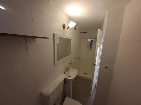 Depto Tipo Casa en Alquiler de 3 ambientes