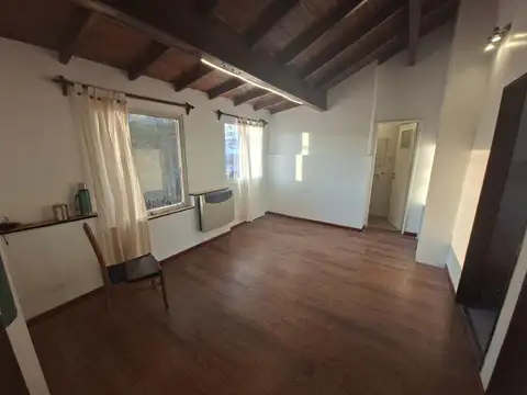 Depto Tipo Casa 3 ambientes con 1 baño