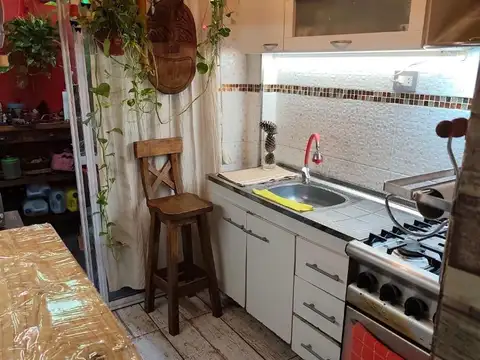 Depto Tipo Casa en Venta en Liniers, USD 85.000