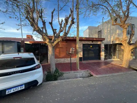 Century21Lopez Vende Casa en Barrio Santa Ana APTA CREDITO HIPOTECARIO