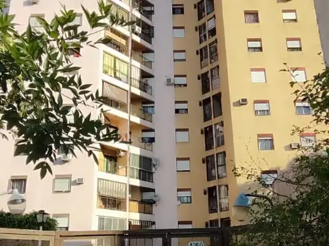 DEPARTAMENTO EN ALQUILER 3 AMB CON COCHERA DE CORTESIA