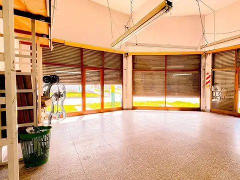 Local en Venta 30 años