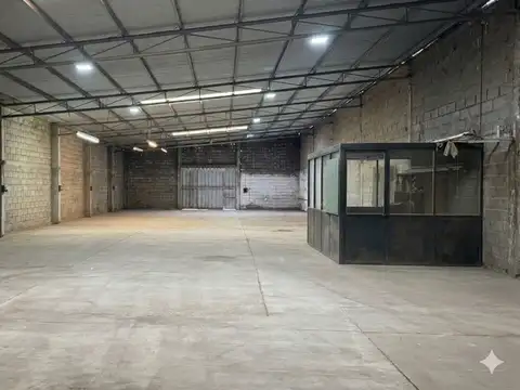 SE ALQUILA GALPON 600m2  Industrial El Pantanillo