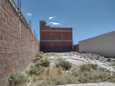 TERRENO DE 250m2 SOBRE RUTA 1, ENTRE KM5 Y KM8 