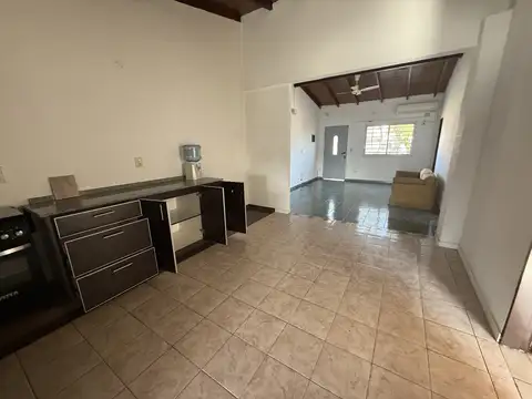 Casa en Alquiler en Villa Adelina, $ 1.100.000