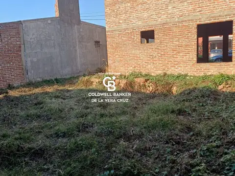Terreno con construcción en Recreo