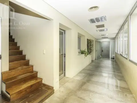 Oficina en Venta con 2 cocheras