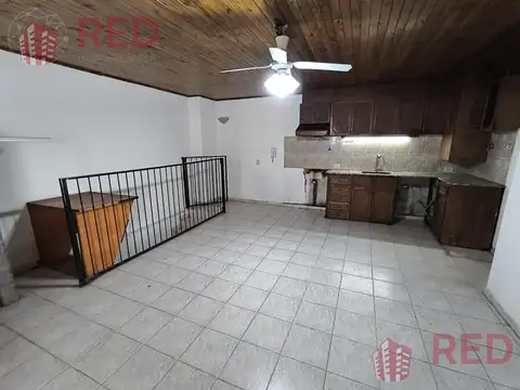 Casa 8 ambientes con 3 baños