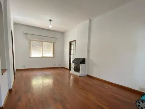 Campichuelo 3310, Castelar