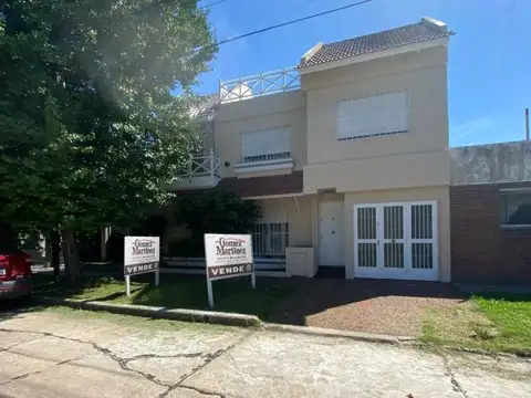 Castelar Chalet Ph 4 Dormitorios