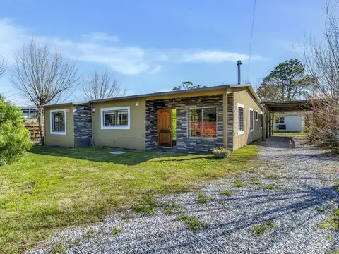 VENTA CASA 3 DORMITORIOS LAS FLORES PIRIAPOLIS