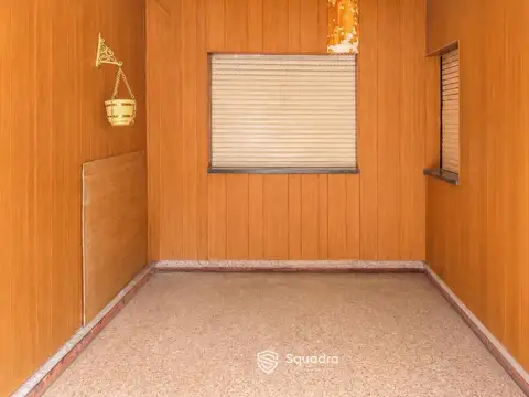 Casa 5 ambientes con 1 baño