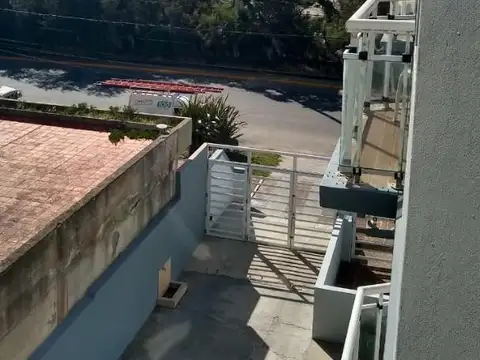 Av. Costanera , Piso 2