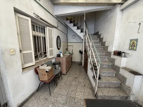 Casa en venta de 3 amb con jardin, garage, patio y terraza. Ercilla 7600, Barrio Naon