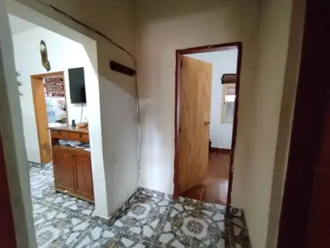 CASA + DEPTO EN VENTA VILLA DE MAYO, MALVINAS ARG.